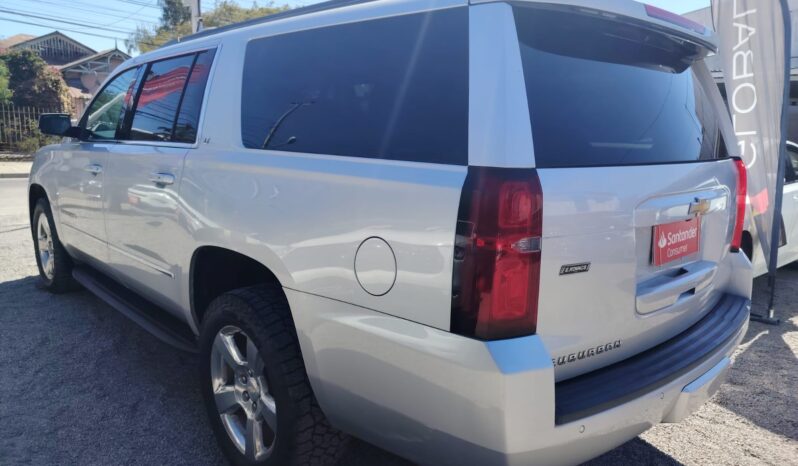 2019 CHEVROLET SUBURBAN IV 5.3L LT 4WD SU AT 5P lleno