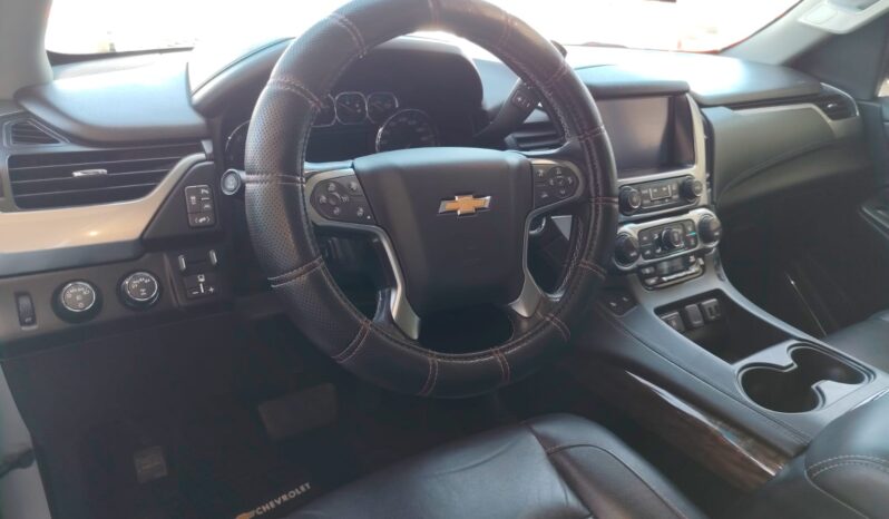 2019 CHEVROLET SUBURBAN IV 5.3L LT 4WD SU AT 5P lleno