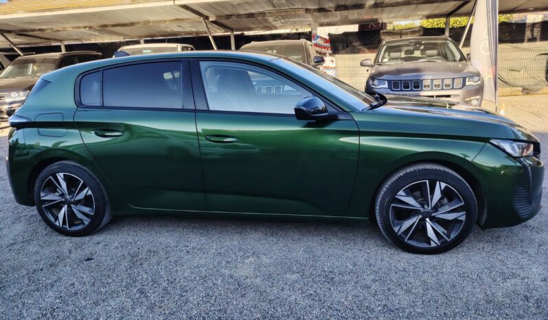 PEUGEOT NEW 308 2024 | 1.2 ALLURE PURETECH 130 4X2 MT 5P lleno