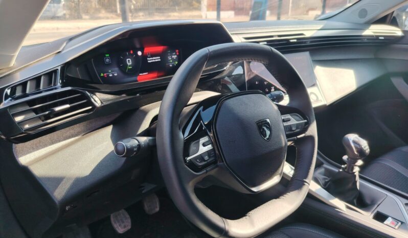 PEUGEOT NEW 308 2024 | 1.2 ALLURE PURETECH 130 4X2 MT 5P lleno