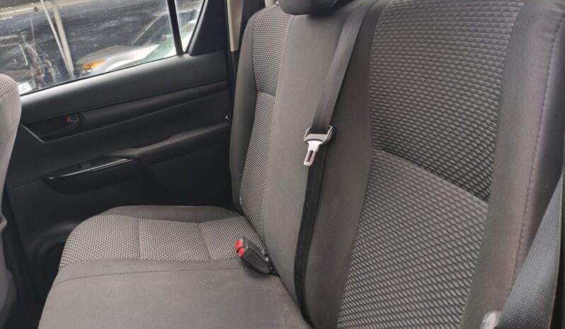 TOYOTA ALL NEW HILUX 2022 | 2.4 DX DIESEL 4X4 DOB. CAB. MT 4P lleno